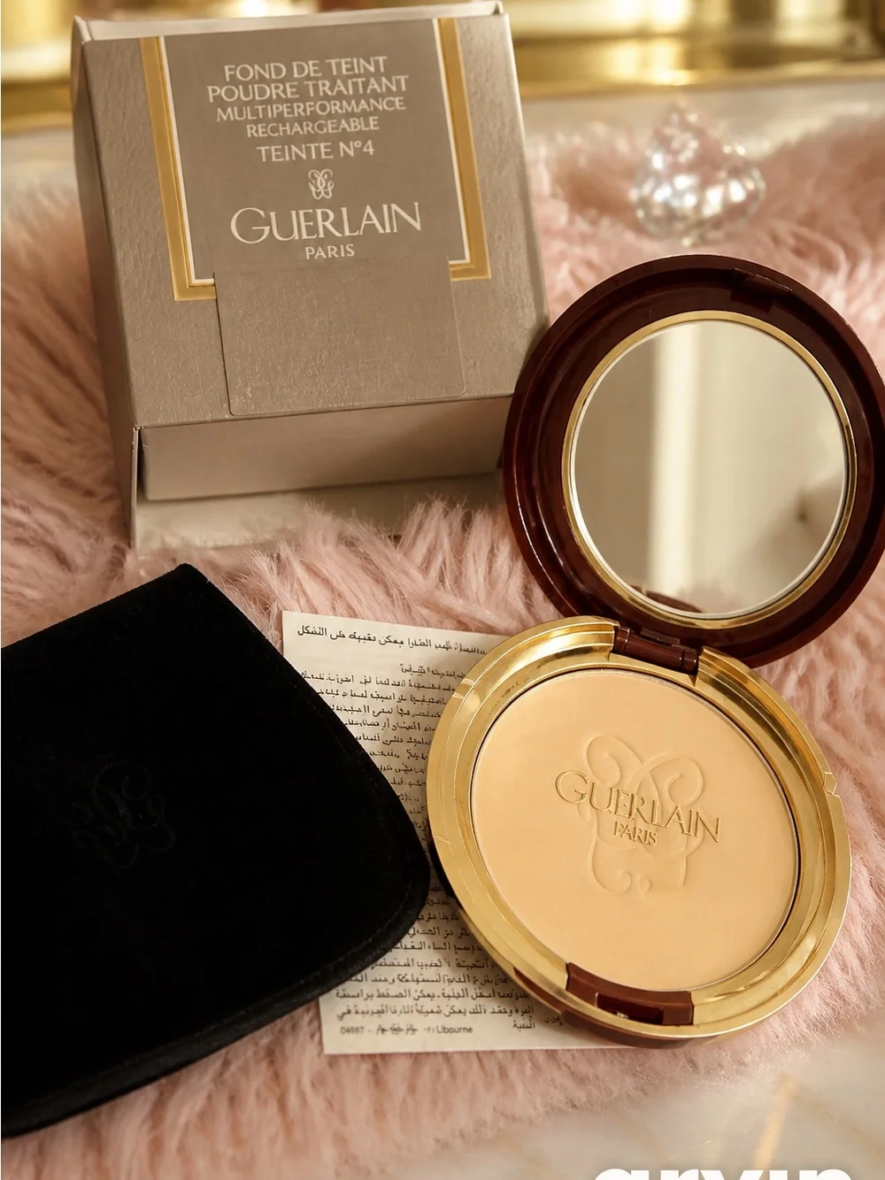 GUERLAIN Multipurpose Pressed Powder Compact - Beige Tone with Gold Trim